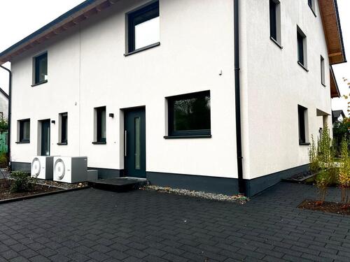 Foto - *Neubau* - Moderne Doppelhaushälfte in zentraler Lage von Lohmar