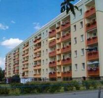 46m² 2-Raum-Wohnung: Hochparterre, Balkon, Keller, ländliche Lage - Großolbersdorf