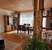 Bezugsfrei von privat: Helle Dachgeschoss-Maisonette Wohnung - Frankfurt am Main Rödelheim