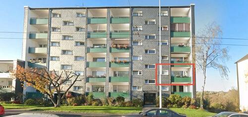 Foto - Zentrale 3-Zi.-Wohnung mit 2 Loggien & Garage