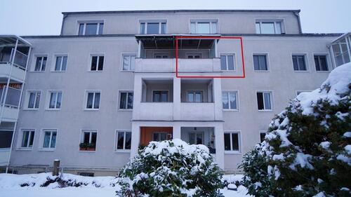 Foto - Top geschnittene 2 - Raum Wohnung mit Loggia im 2. OG und neuem Fußboden im schönen Blumenviertel