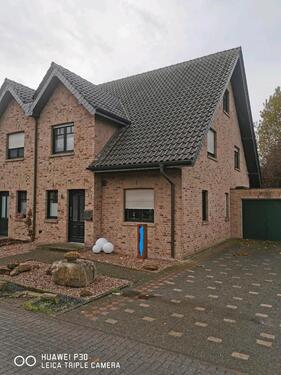 Foto - Doppelhaushälfte - 1.400,00 EUR Kaltmiete, ca.  140,00 m²