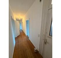 Großzügige 4-Zimmer-Altbauwohnung in Flensburg-Duburg