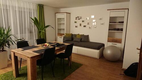 Foto - Hell, ruhig mit Einbauküche und Tageslichtbad