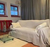 Gepflegte 2-3 Z.-Whg, ebenerdig mit Stellplatz und kleinem Garten - Rastede