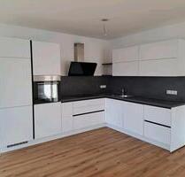 moderne 3,5 Zimmerwohnung, ca. 100qm, bj 2025, KfW40 QNG, Wallbox - Pirk