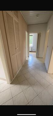 Foto - 3-Zimmer-Wohnung mit EBK und renovierten Bad - citynah ab 1.11 f