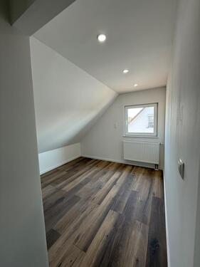 Foto - 2 Zimmer Dachgeschoßwohnung zur Miete in Lampertheim