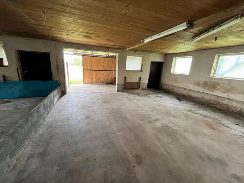 Foto - Große Garage mit zwei Toren - 400,00 EUR Miete,