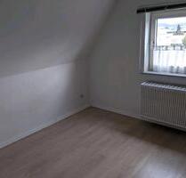 Kleine befristete Dachgeschosswohnung - Kassel Bettenhausen