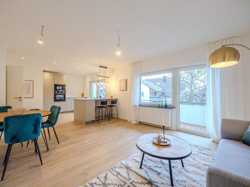 Foto - *Erstbezug nach Sanierung* Helle 3 Zi.-Whg mit neuer EBK und Balkon