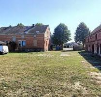 Mehrfamilienhaus mit Nebengebaude in 16835 Dierberg - Berlin Treptow-Köpenick