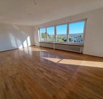 Traumhafte 5 – Zi. -Whg Sallerner Berg mit Domblick und Garten - Regensburg Gallingkofen
