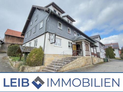 Foto - Großzügige 6-Zimmer-Maisonettewohnung mit Terrasse, Stellplatz und Einbauküche