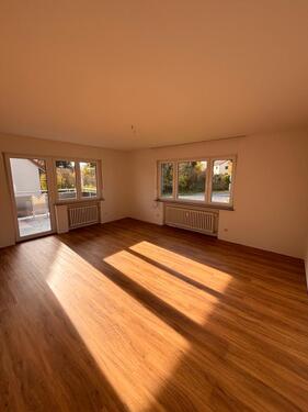 Foto - Helle 3 Zimmer EG Wohnung mit Küche und Balkon