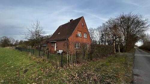Foto - IMMOBILIEN GUMNIOR präsentiert: charmantes Einfamilienhaus auf ca. 7.200,00 m² großem Grundstück in Alleinlage
