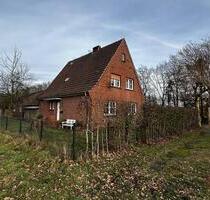 IMMOBILIEN GUMNIOR präsentiert: charmantes Einfamilienhaus auf ca. 7.200,00 m² großem Grundstück in Alleinlage - Salzbergen