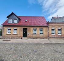 Wunderschöne Einfamilienhaus zu Verkaufen - Burg