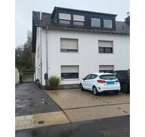 Helle 3-Zimmer-Erdgeschosswohnung mit Balkon, Garage & Stellplatz - Swisttal