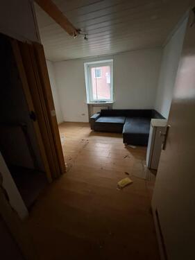 Foto - (In Renovierung) 1-Zimmer Wohnung zu Vermieten