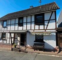 Fachwerkhaus in WallauLahn mit Garage und Garten - Biedenkopf