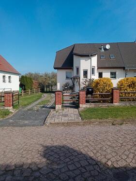 Foto - Haus mit 290m² Fläche zum Wohnen sowie für Hobby und Beruf