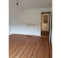 Neu renovierte 78 qm Wohnung - 1.125,00&nbsp;EUR Kaltmiete, ca.&nbsp; 78,00&nbsp;m&sup2; in Rohrdorf (PLZ: 83101)