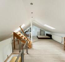 Dachgeschosswohnung mit Einbauküche & Teilmöblierung, Hildesheim