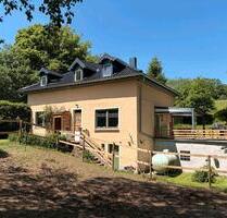Idyllisch gelegenes Landhaus mit weitläufigen Weideflächen - Hellenthal
