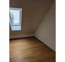 Erstbezug: Hochwertige 3-Zimmer-Dachgeschosswohnung mit Balkon - Kirchdorf an der Amper