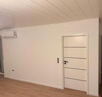 Frisch renovierte 3 ZKB Erdgeschosswohnung mit Balkon und Klima - Eisenberg (Pfalz)