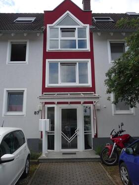 Foto - 2,5 Zimmer Whg., Balkon, 2 Stellplätze, Weiterstadt-Braunshardt