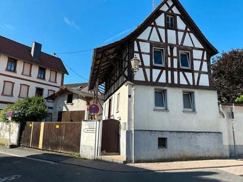 Foto - Haus, Parkplatz, Lagerfläche, Anmeldung in Hofheim-Lorsbach