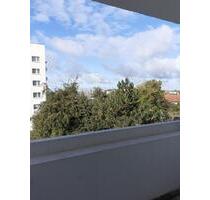 Azubis und Singles aufgepasst-1 Zimmer mit Balkon, Dusche und Aufzug! - Grimma