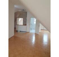 Exclusive Dachgeschosswohnung - 1.050,00 EUR Kaltmiete, in Laatzen (PLZ: 30880)