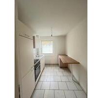 Gepflegte 2,5-Zimmer-Wohnung im Erdgeschoss frei (Hochhaus)! - Flensburg Falkenberg