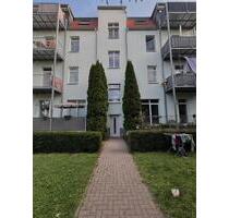Schöne Dachgeschosswohnung mit Balkon zu vermieten - Magdeburg Leipziger Straße