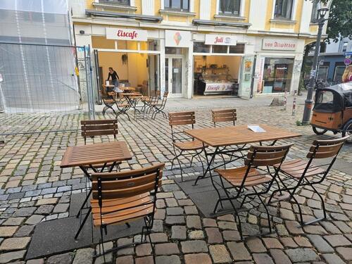 Foto - Laden-Gewerbefläche mit großer Glasfront & Keller - befristet