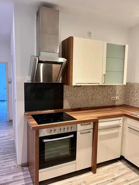 Foto - Moderne frisch sanierte 2,5 ZKB in zentraler Lage