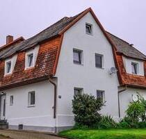 Helle 4-Zimmerwohnung - 900,00&nbsp;EUR Kaltmiete, ca.&nbsp; 107,00&nbsp;m&sup2; in Grafenau (PLZ: 94481) Frauenberg