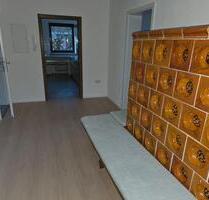 Helle Zwei-Zimmer Erdgeschoß Wohnung mit großer Terrasse+Garten - Ergolding