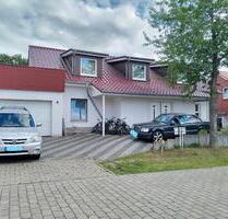 Provisionsfrei Zweifamilienhaus mit Garten, Terrasse und Garage - Ratzeburg