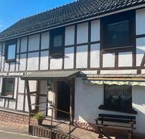 Fachwerkhaus in zentraler Lage – mit Garage - Biedenkopf