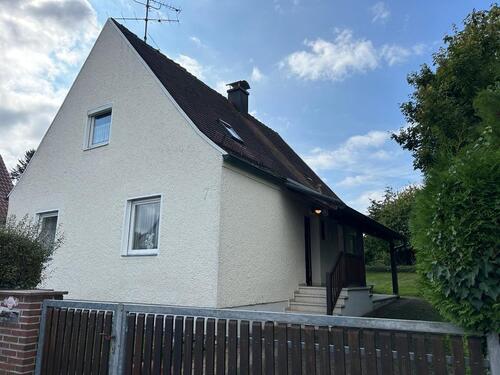 Foto - Top Lage - Charmantes Einfamilienhaus mit großem Grundstück