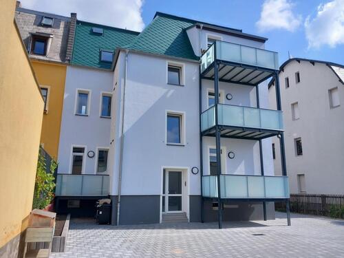 Foto - Erstbezug in Grundsaniertem Altbau: 2-Zimmer Wohnung mit Balkon, Einbaucküche, FuBoHzng und Carport