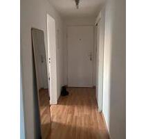 Nachmieter – 2-Zimmer-Dachgeschosswohnung Frankfurt-Griesheim - Frankfurt am Main West