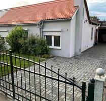 Privat Doppelhaushälfte mit Garten, Garage, Wintergarten - Elmshorn