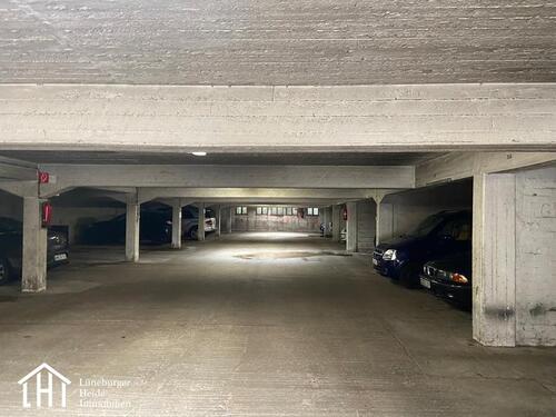 Foto - Sicherer Tiefgaragenstellplatz – fußläufig zum Bahnhof