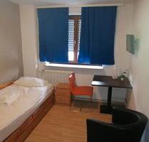 Ein Zimmer in einem Gasthof auf Zeit. - Dettingen unter Teck