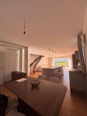 Foto - Modernes Wohnen stadtnah im Grünen